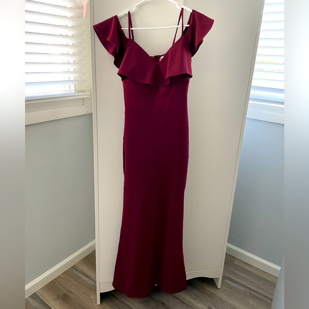 Emerald Sundae Burgundy Off The Shoulder Dress Small